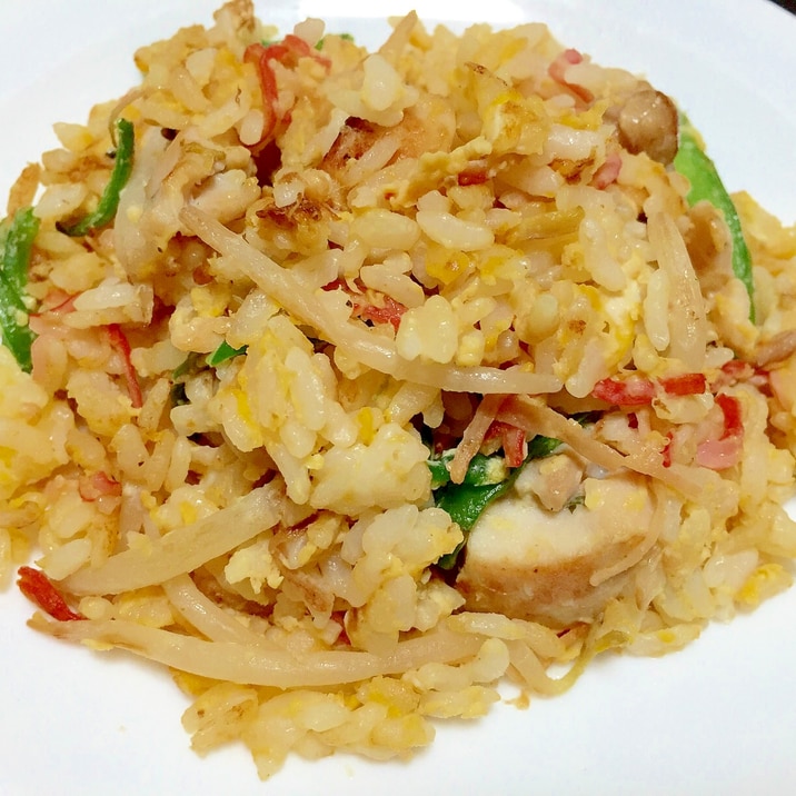 味付鶏もも肉を使ったカニカマ野菜チャーハン 簡単 レシピ 作り方 By オイスカル 楽天レシピ